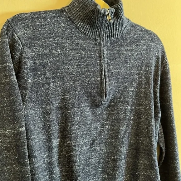 Gap 1/4 zip sweater in blue heathered - Picture 2 of 4